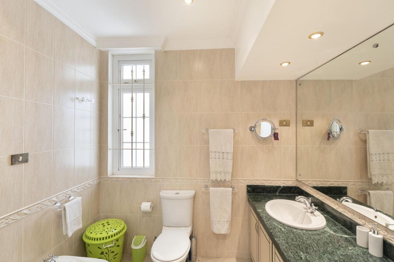 Apartment Orchid Гранд Байе Екстериор снимка